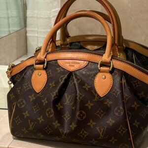 Louis Vuitton Tivoli PM Monogram Handbag – M40143